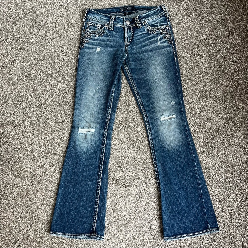 Silver Jeans Suki Flap Bootcut Medium Wash Distressed Faded Embellished, Size 26